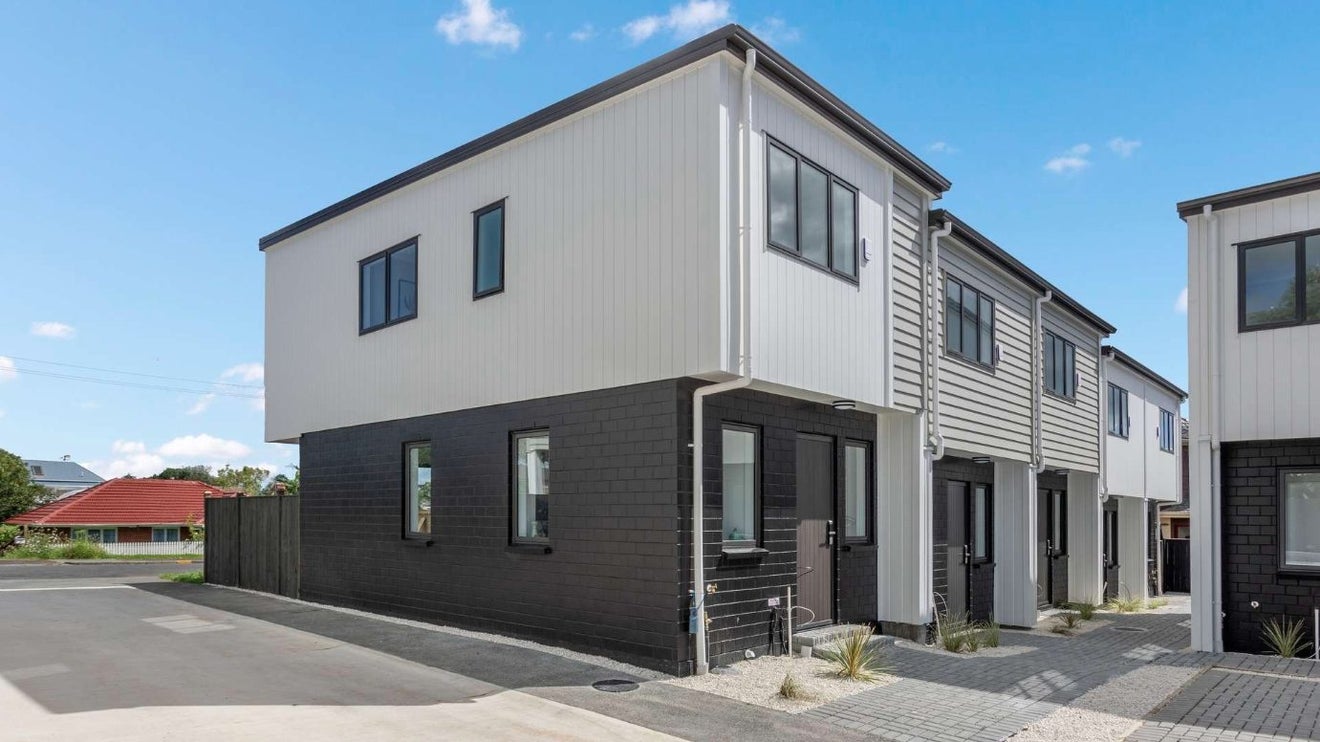 5/3 Norrie Avenue, Mount Albert, Auckland - Carousel 1