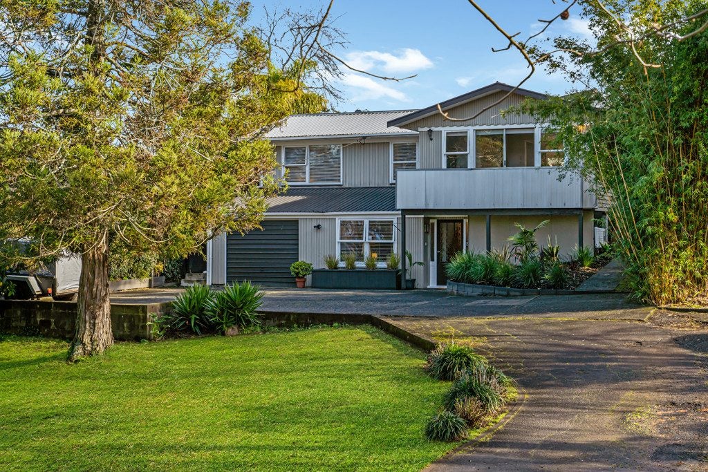 23 Atkinson Road, Titirangi, Auckland - Carousel 2