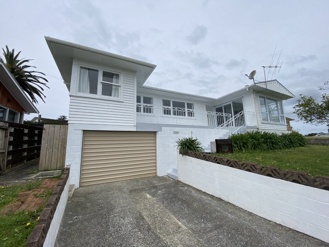 23 Eden Terrace, Kamo, Whangarei - Carousel 2