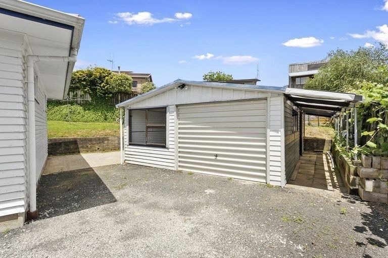 25 Manapouri Place, Glenview, Hamilton - Carousel 9