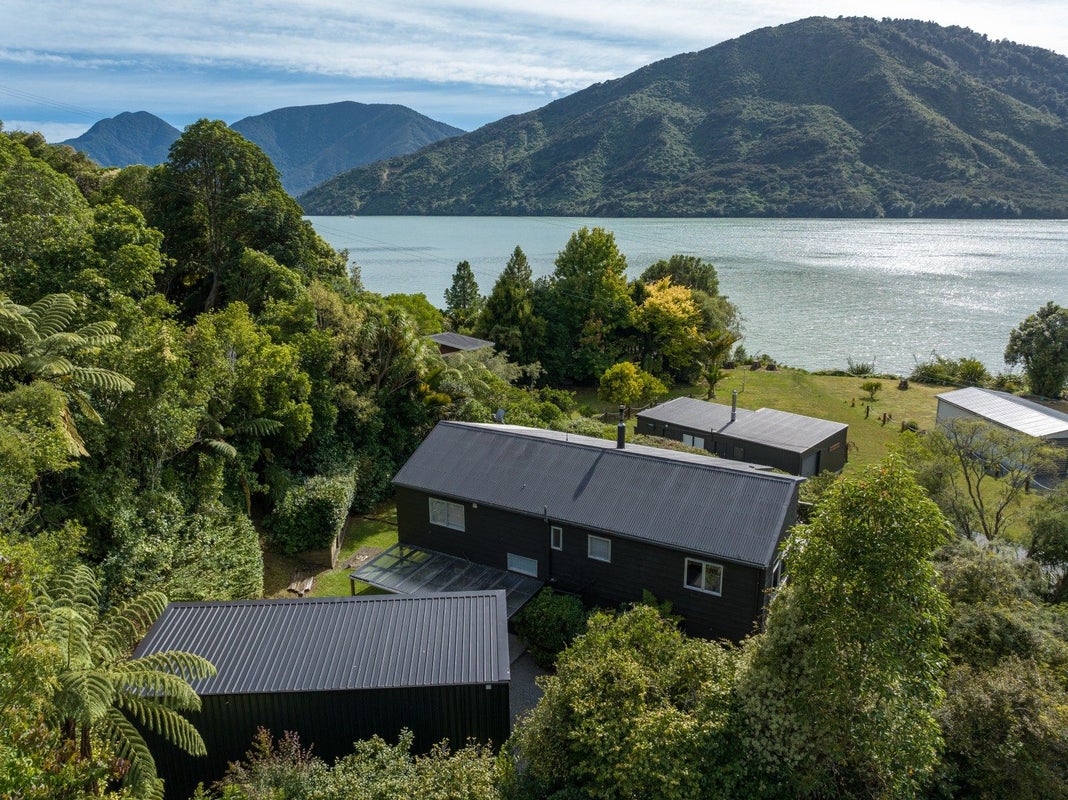 43 Belvue Bay Road, Havelock - Carousel 1