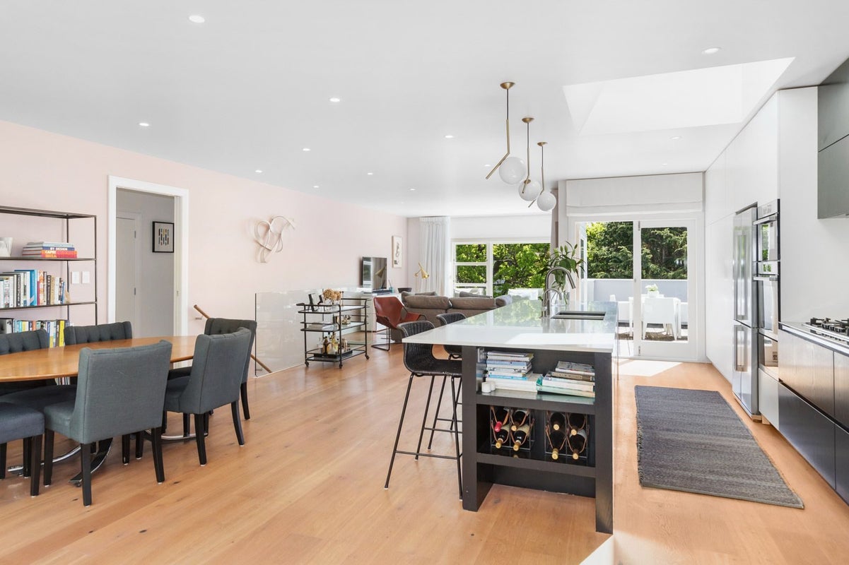 23 Apihai Street, Orakei, Auckland - Carousel 2