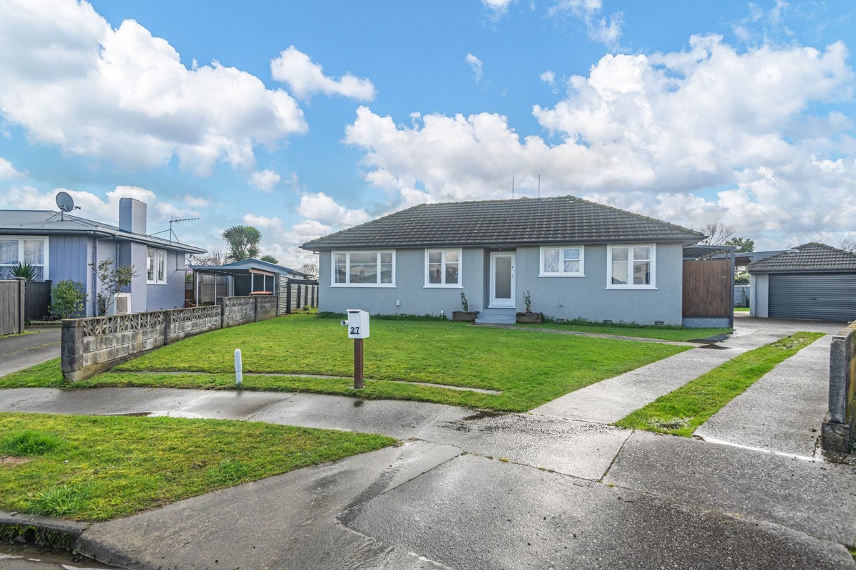 27 Battersea Place, Roslyn, Palmerston North - Carousel 1