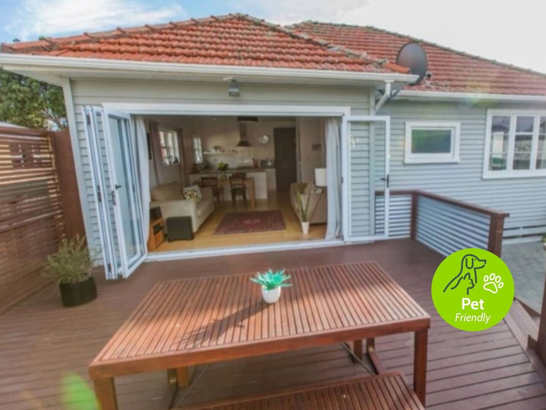 31A Vincent Street, Waterloo, Lower Hutt - Carousel 1
