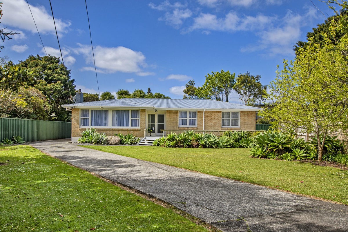 11 Mathew Place, Tikipunga, Whangarei - Carousel 1