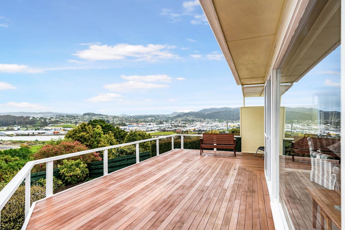 29 Memorial Drive, Parahaki, Whangarei - Carousel 1
