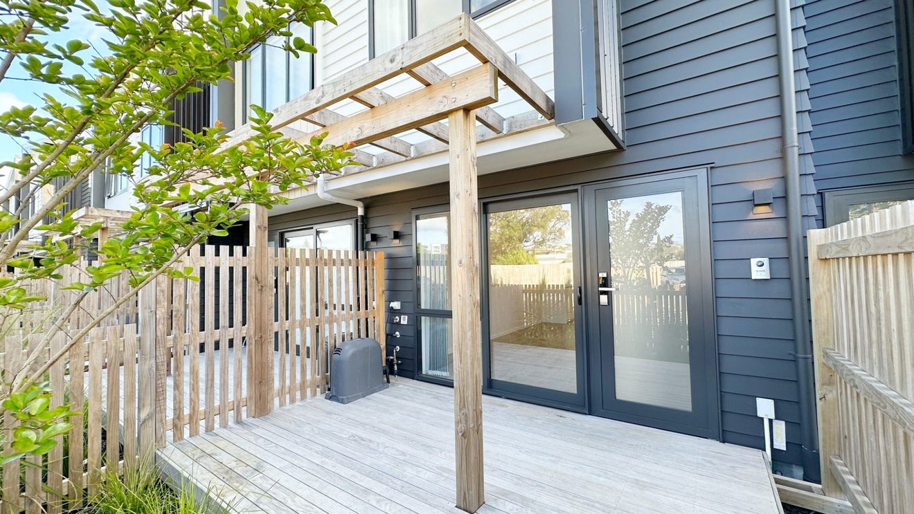 46 Elm Street, AVONDALE, AUCKLAND - Carousel 2