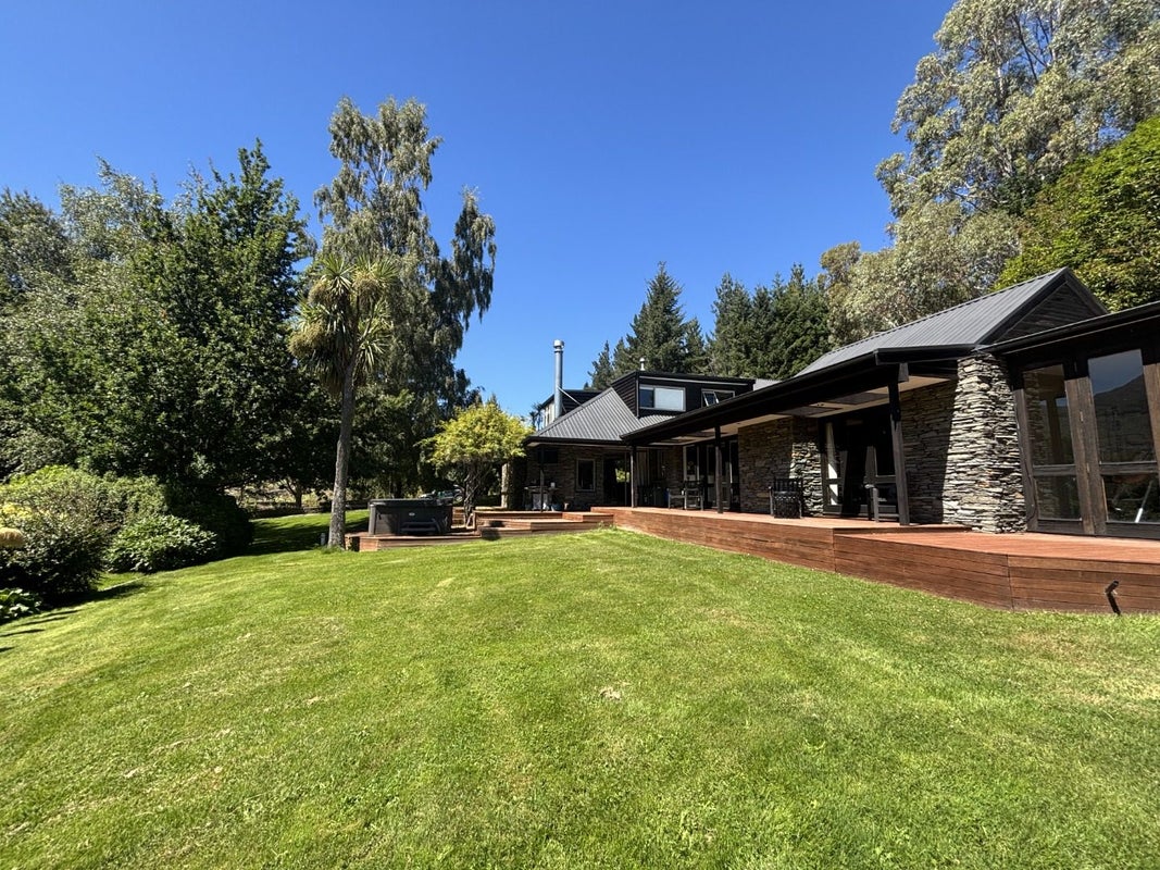112 Mooney Road, Speargrass Flat, Queenstown - Carousel 1
