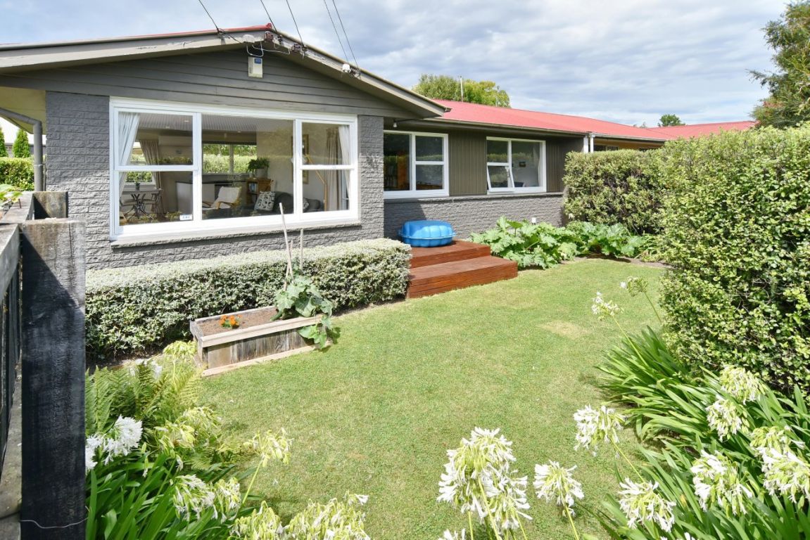 1/12 Winton Street, St Albans, Christchurch - Carousel 1