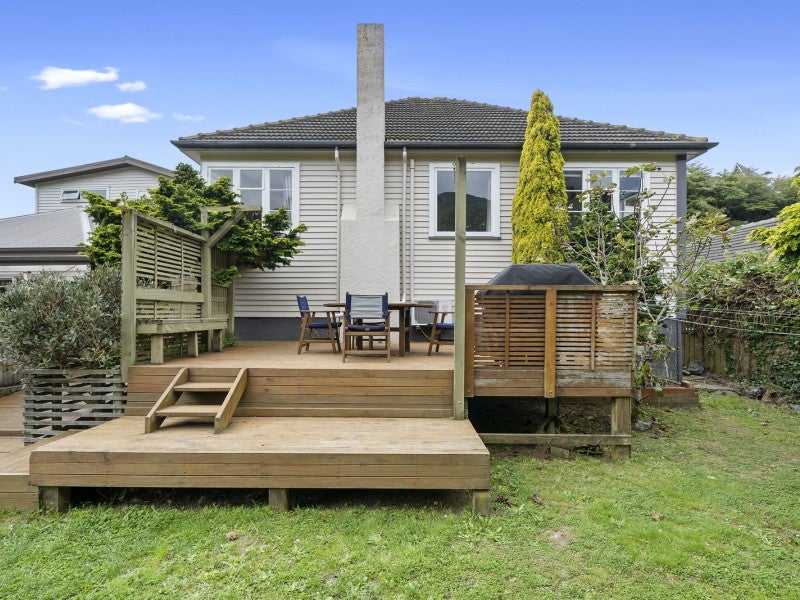 54 South Karori Road, Karori, Wellington - Carousel 1