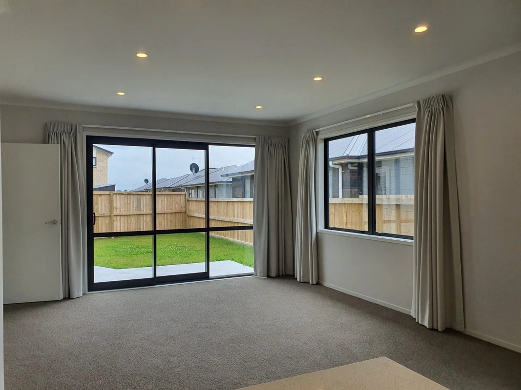 1/35 North Ridge Drive, Rototuna North, Hamilton - Carousel 2