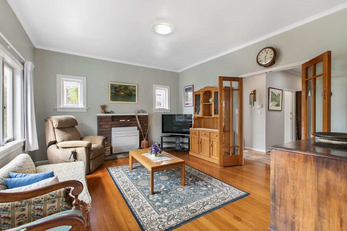19 Atarangi Road, Greenlane, Auckland - Carousel 2