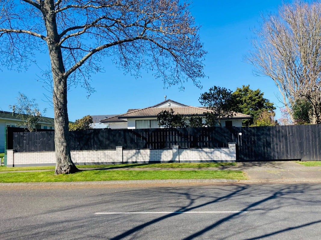 10 Cullimore Street, Pukete, Hamilton - Carousel 1
