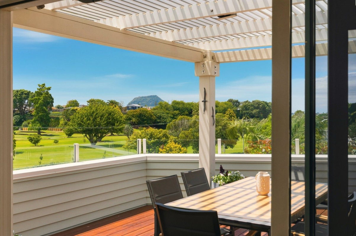 13 Grange Road, Otumoetai, Tauranga - Carousel 2