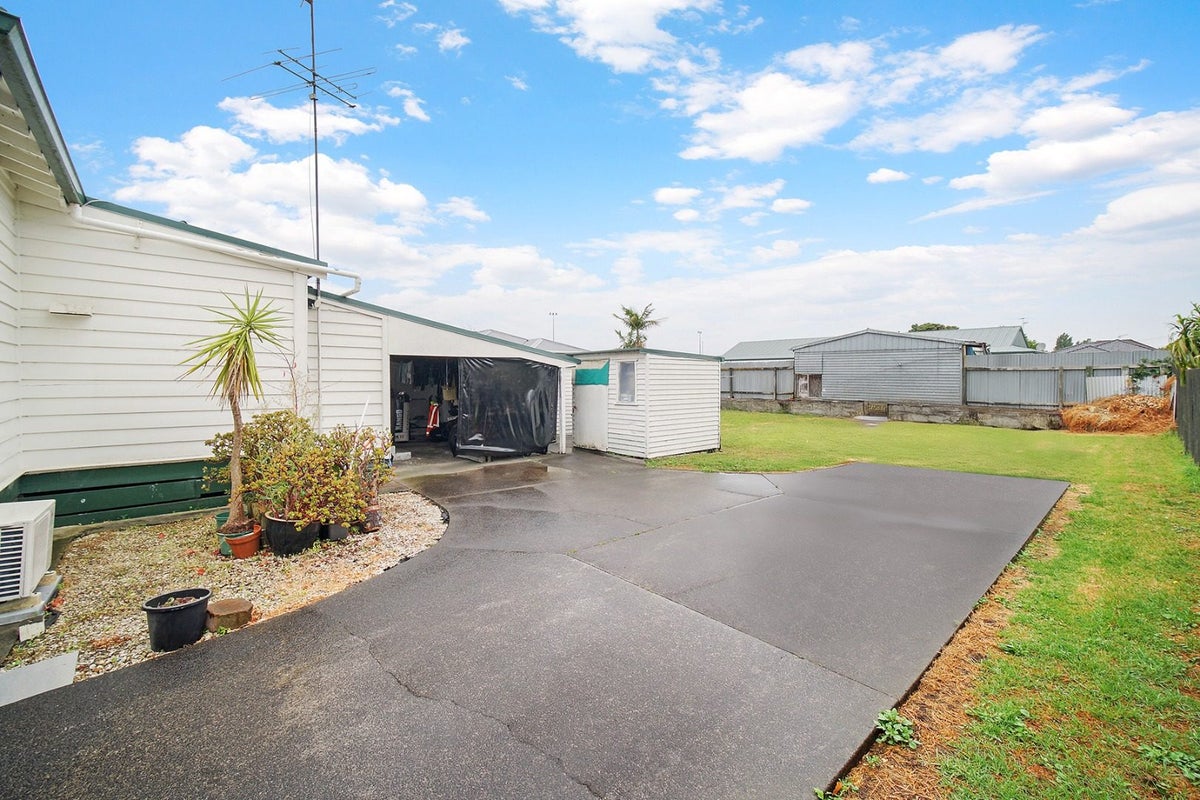 32 Awa Street, Otahuhu, Auckland - Carousel 11
