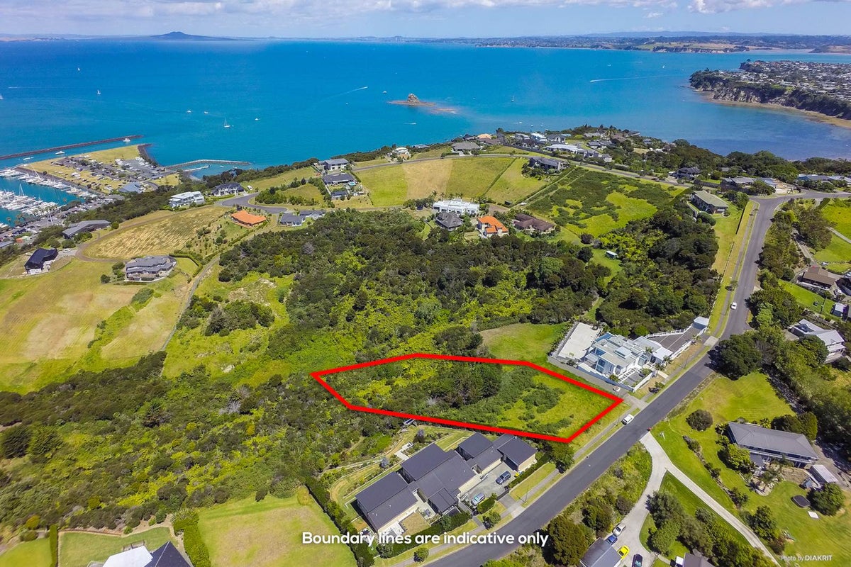 127 Roberts Road, Matakatia, Whangaparaoa - Carousel 1