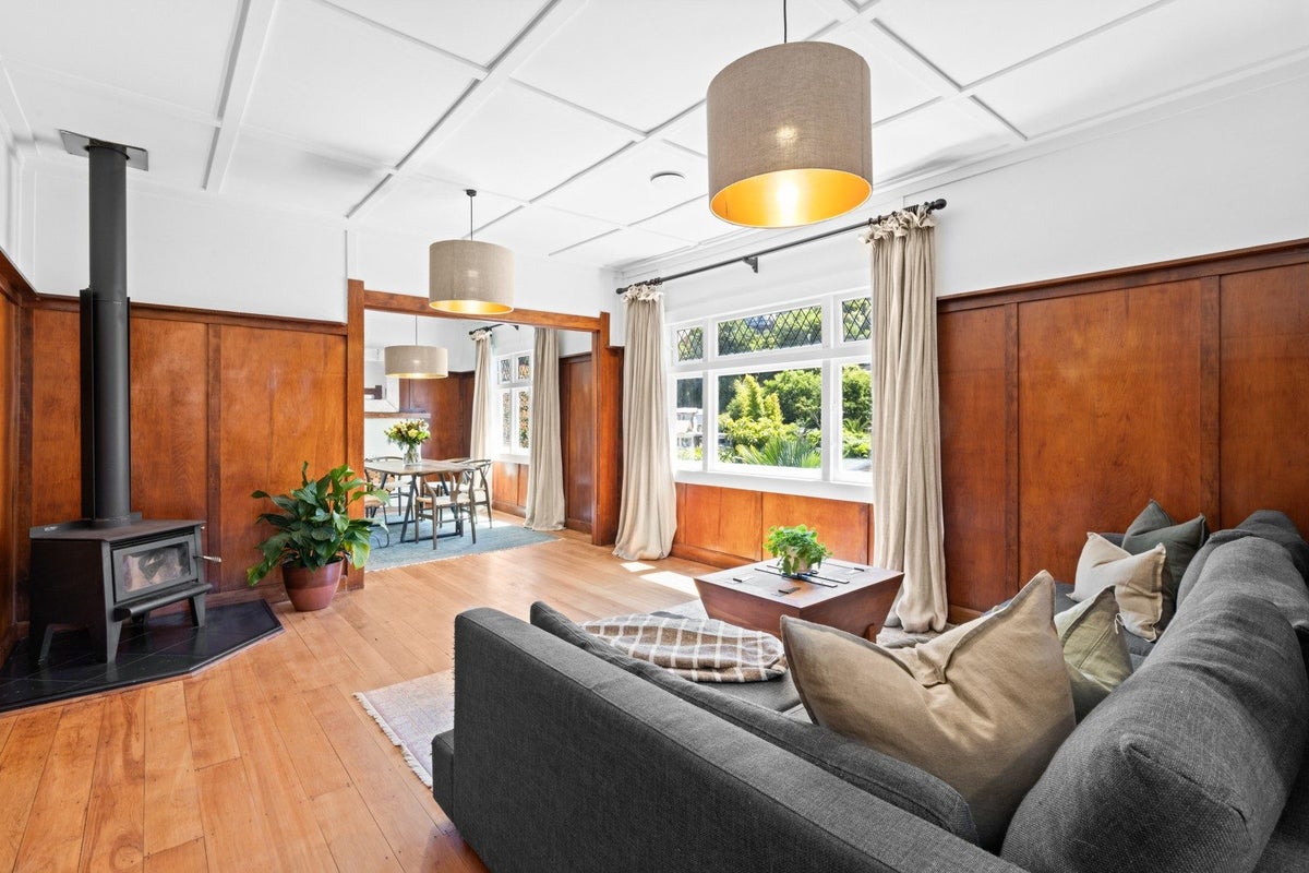45 Faraday Street, Hospital Hill, Napier - Carousel 1