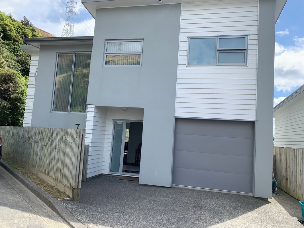 36C Erlestoke Crescent, Churton Park, Wellington - Carousel 1