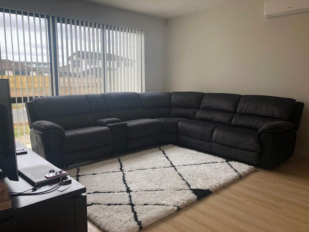 20 Koroheke Road, Takanini, Auckland - Carousel 2