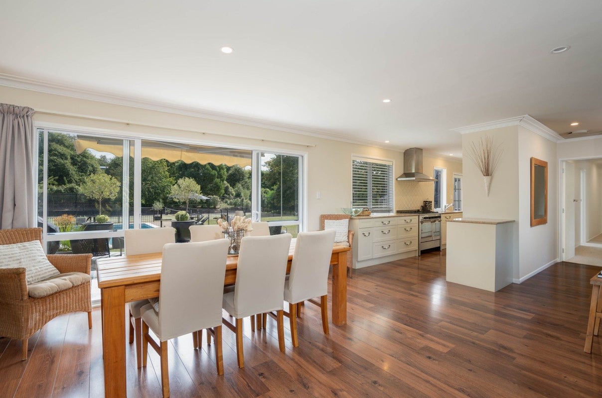 142 Gillespie Place, Acacia Bay, Taupo - Carousel 2