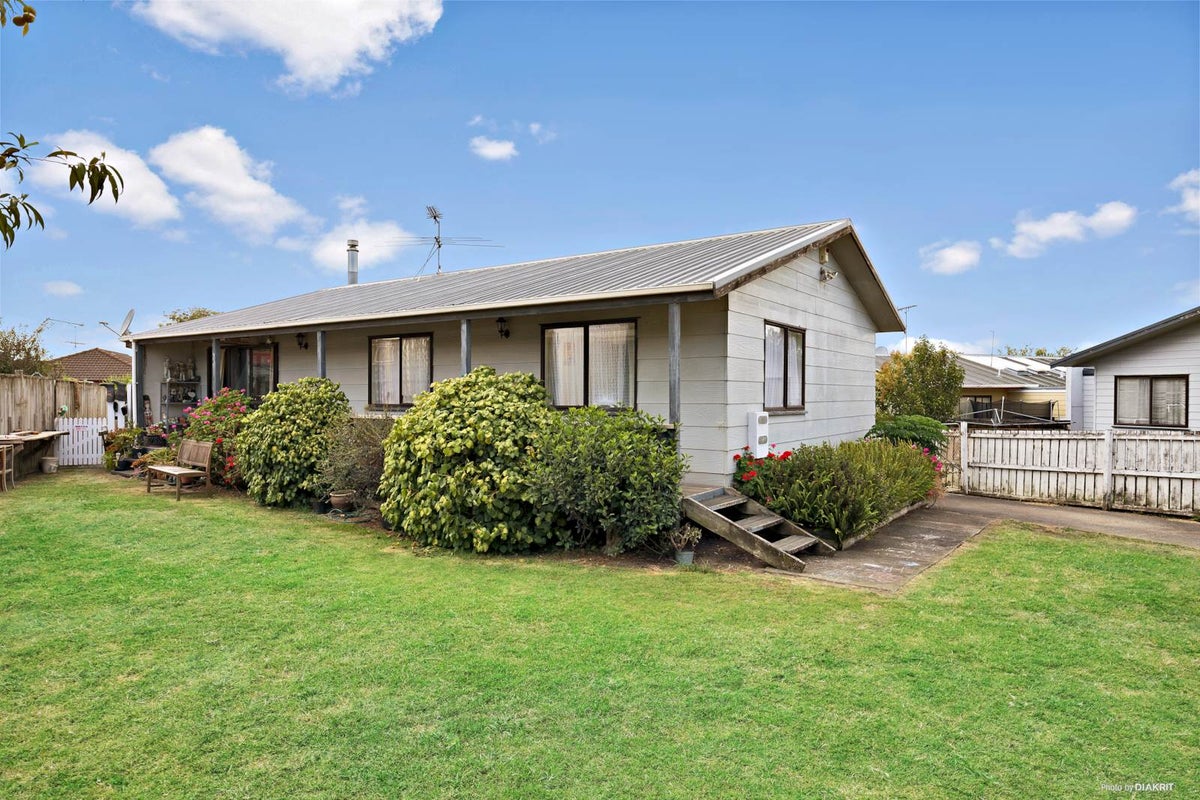 80 Shifnal Drive, Randwick Park, Auckland - Carousel 1