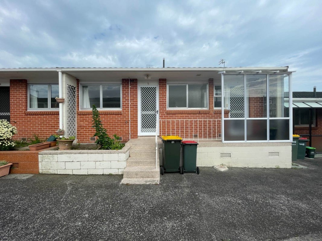 5/690 Pakuranga Road, Highland Park, Auckland - Carousel 1