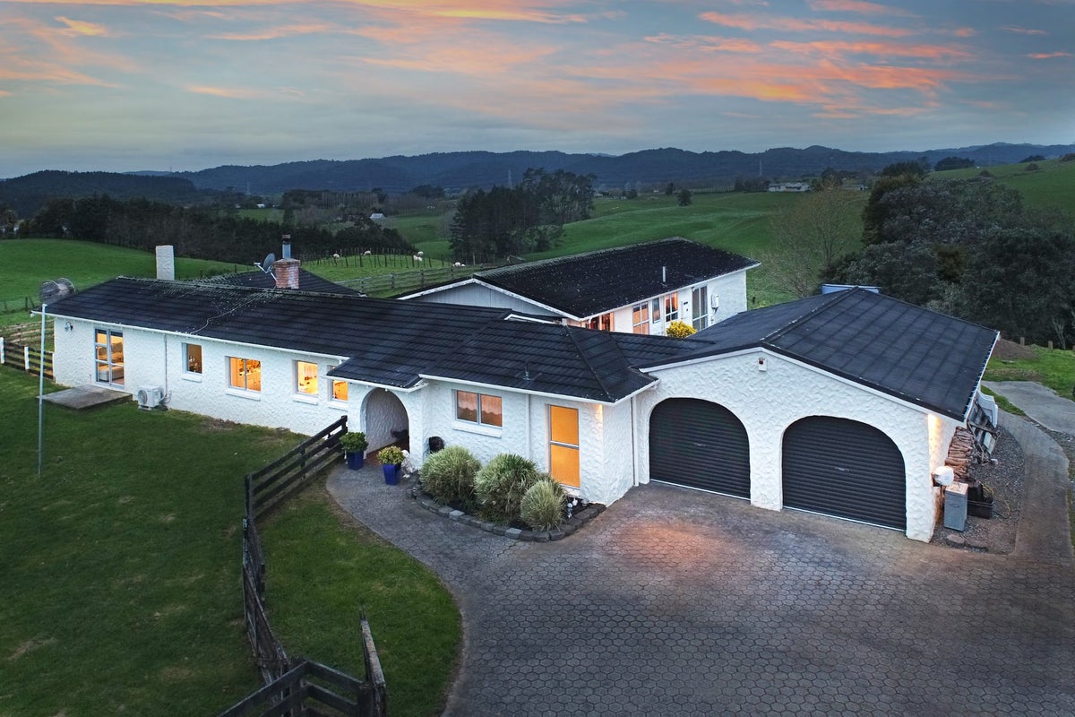 118 Gelling Road, Papakura - Carousel 1