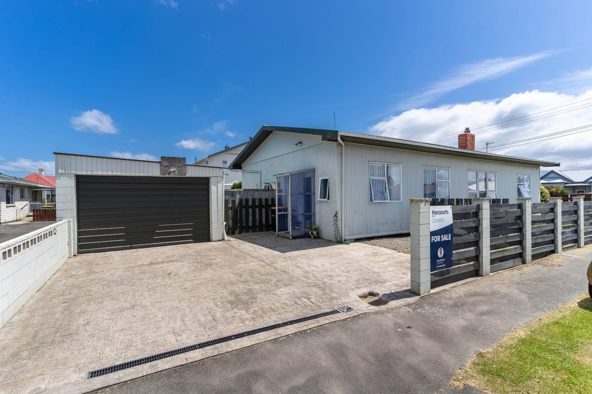 18 Marlow Street, Saint Kilda, Dunedin - Carousel 1