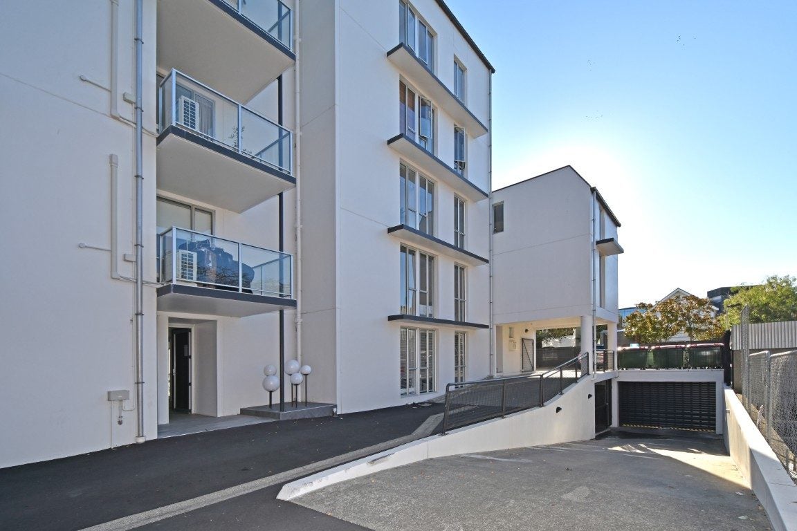 3/15 Peterborough Street, Christchurch Central, Christchurch - Carousel 1