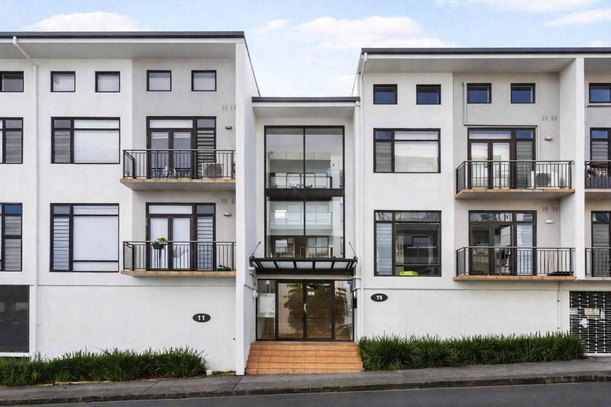 1D/11 Charlotte Street, Eden Terrace, Auckland - Carousel 1