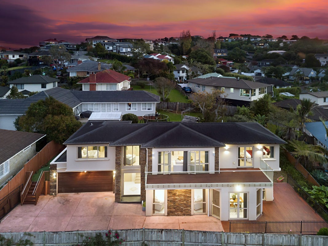 18A McIlroy Avenue, Hillsborough, Auckland - Carousel 2