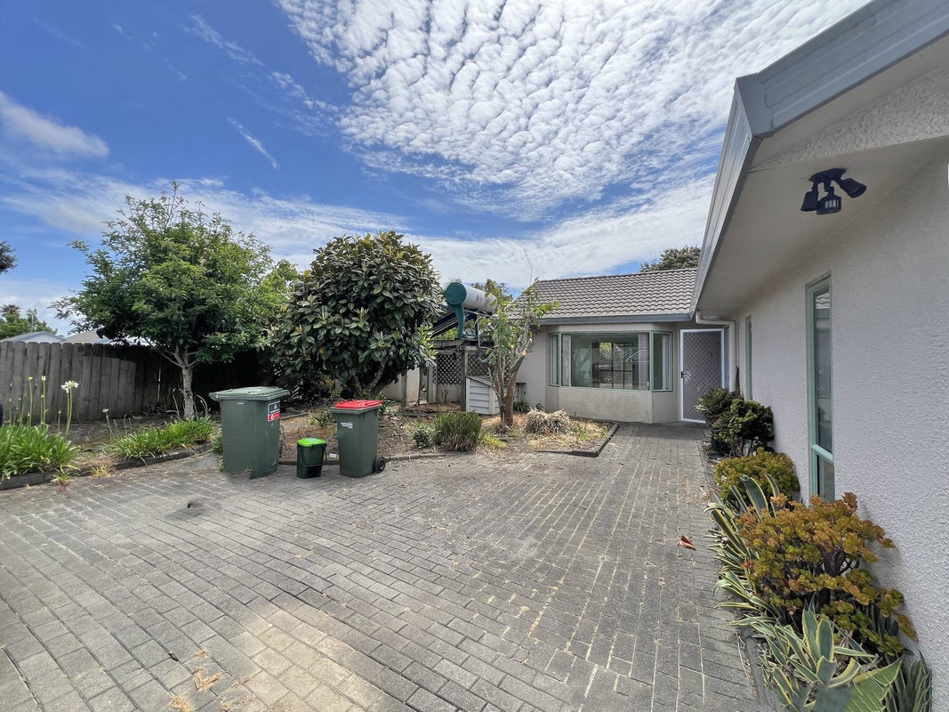 6 Waylen Place, Burswood, Auckland - Carousel 2