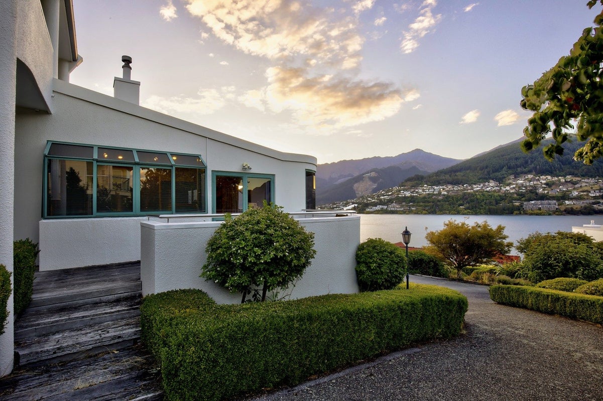 415 Peninsula Road, Kelvin Heights, Queenstown - Carousel 24