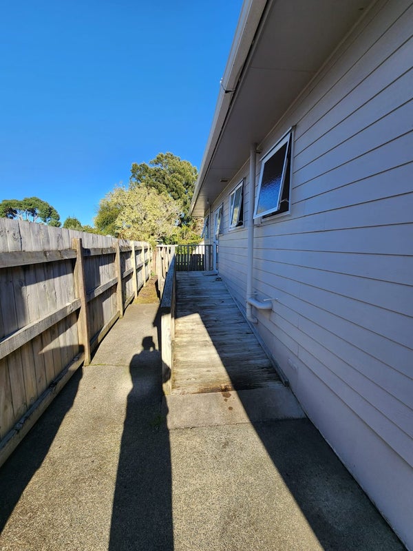 40 Farquhar Road, Glendene, Auckland - Carousel 18