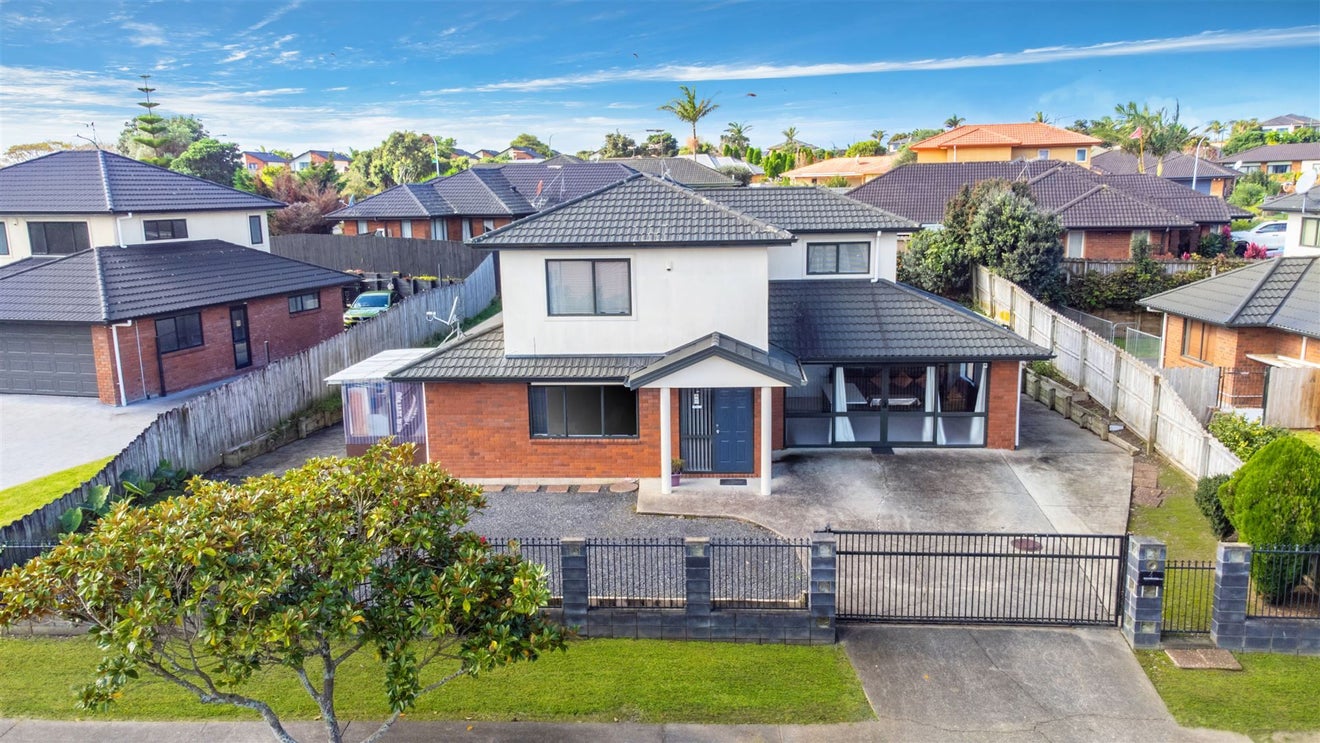 4 Brunswick Rise, Mangere, Auckland - Carousel 2