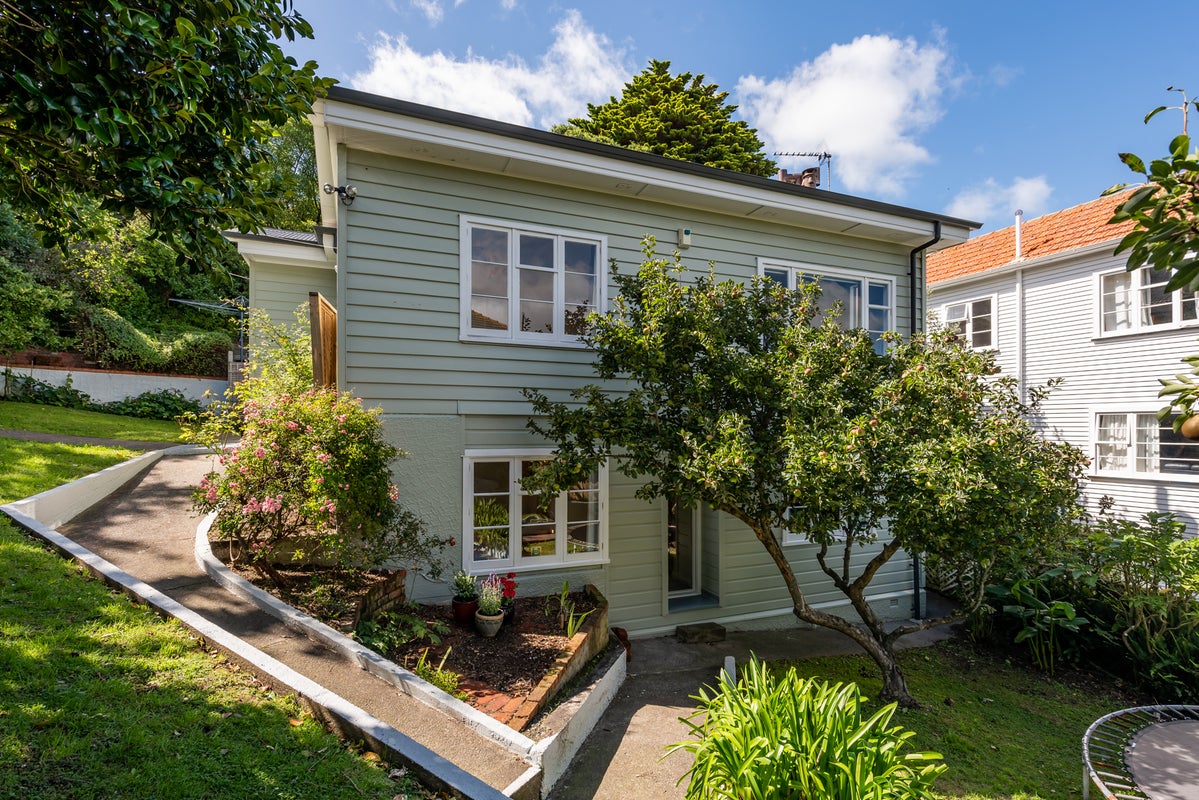 44 Ashleigh Crescent, Miramar, Wellington - Carousel 2