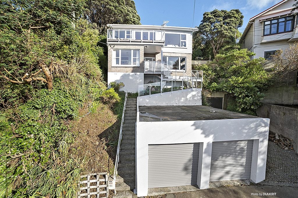 117 Te Anau Road, Hataitai, Wellington - Carousel 2