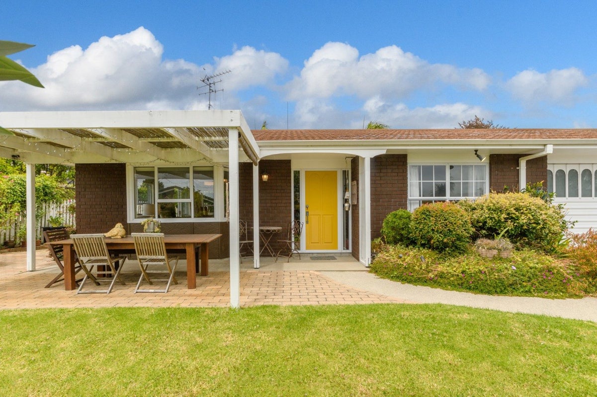 3B Benjamin Place, Matua, Tauranga - Carousel 1