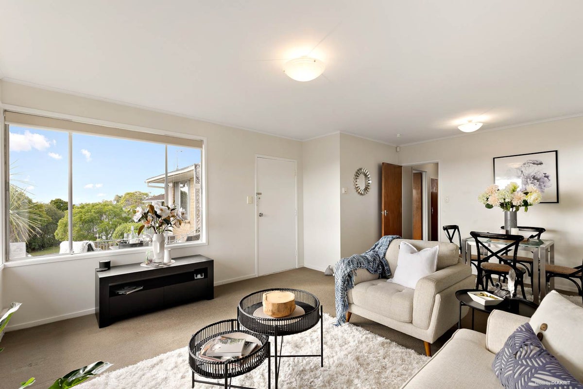 3/12 Caulton Street, St Johns, Auckland - Carousel 2