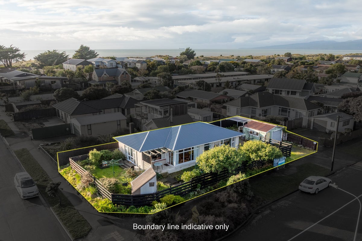 107 Pine Avenue, New Brighton, Christchurch - Carousel 1