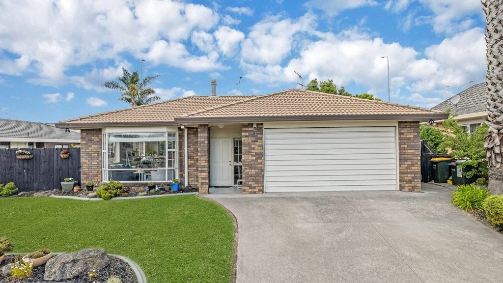 45 Brylee Drive, Conifer Grove, Takanini - Carousel 1