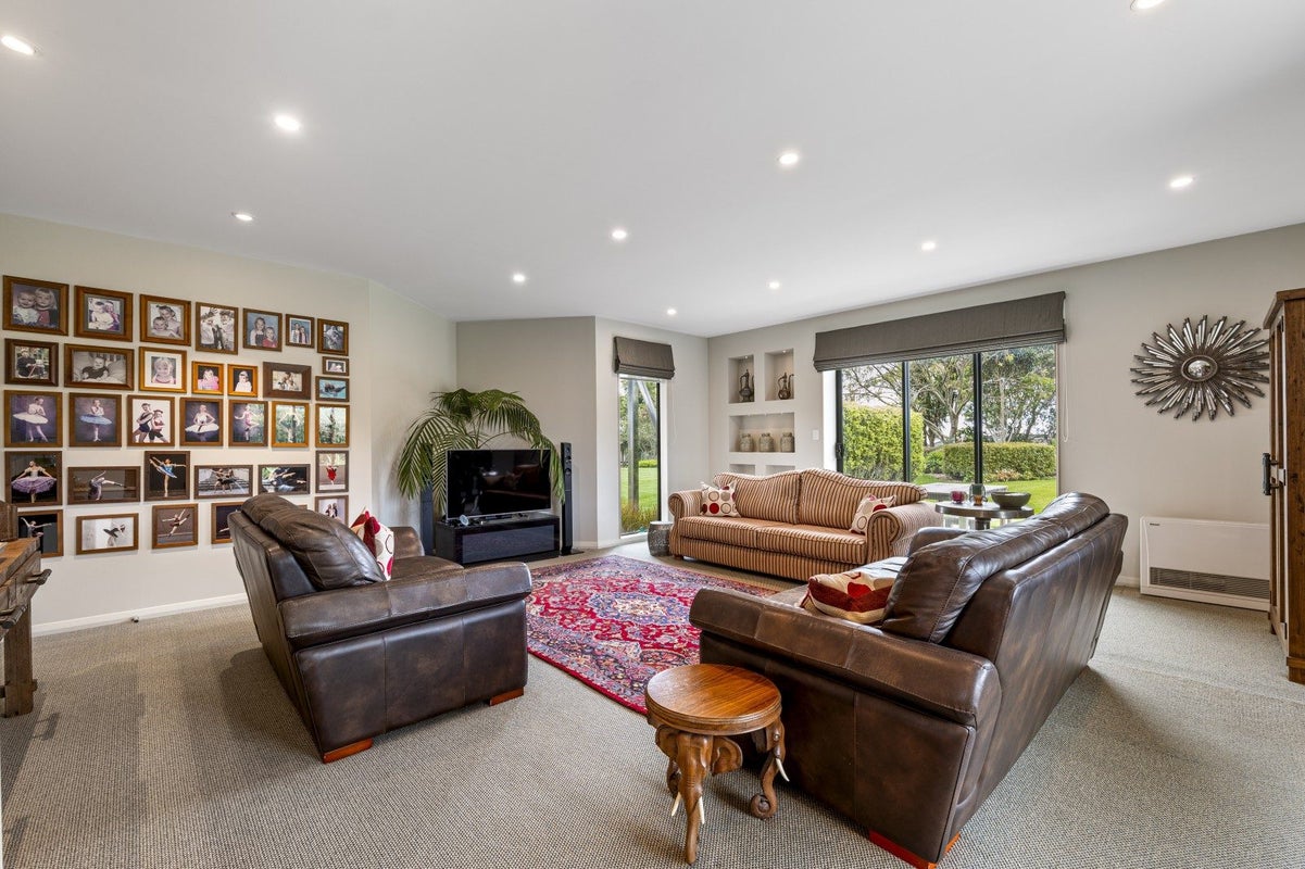 65 McGiven Drive, Ridgewood, New Plymouth - Carousel 2