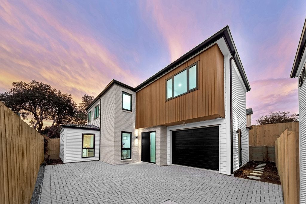 5E Crystal Avenue, Glendene, Auckland - Carousel 1