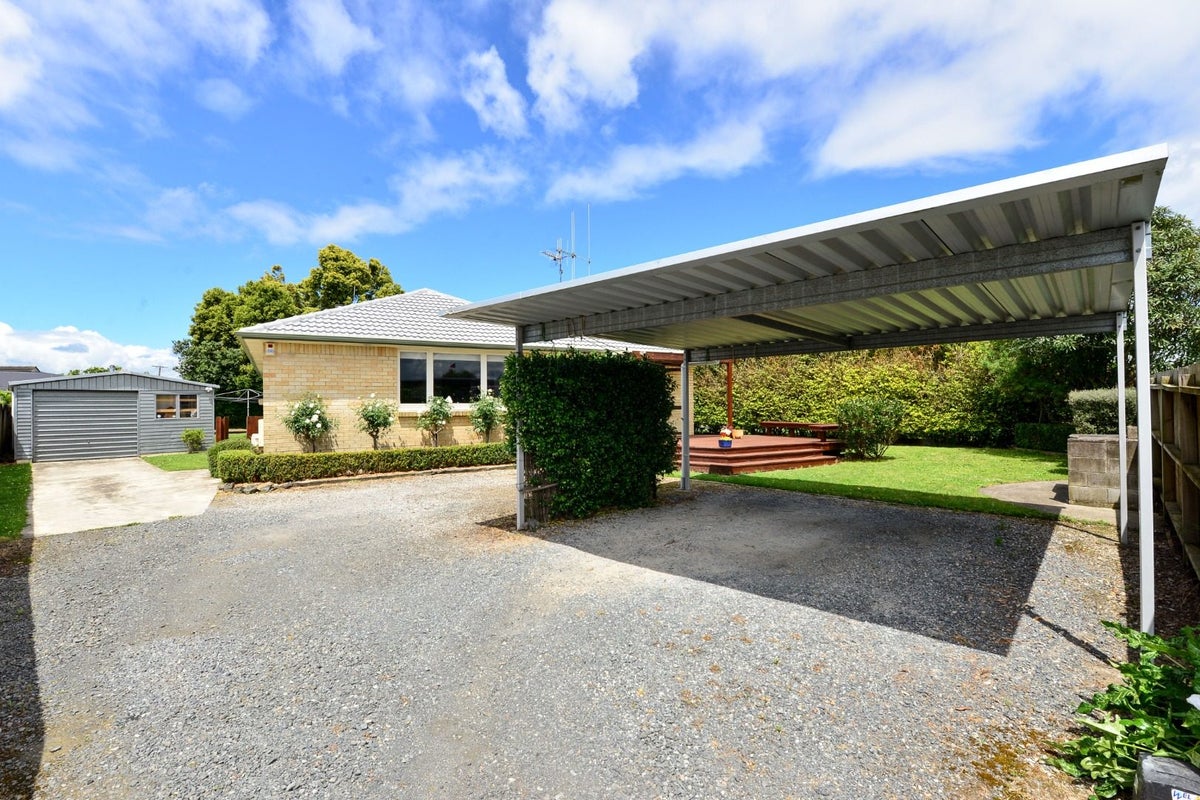 16 Tongariro Street, Chartwell, Hamilton - Carousel 2