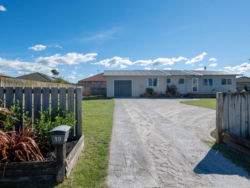 19 Ariki Street, Ngongotaha, Rotorua - Carousel 1