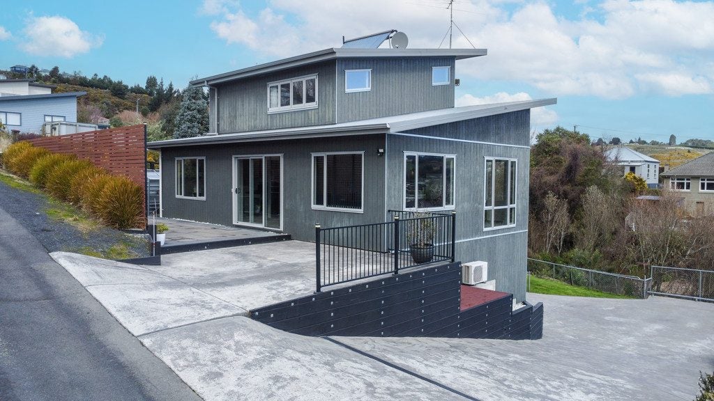 7 Ensor Street, Burnside, Dunedin - Carousel 2