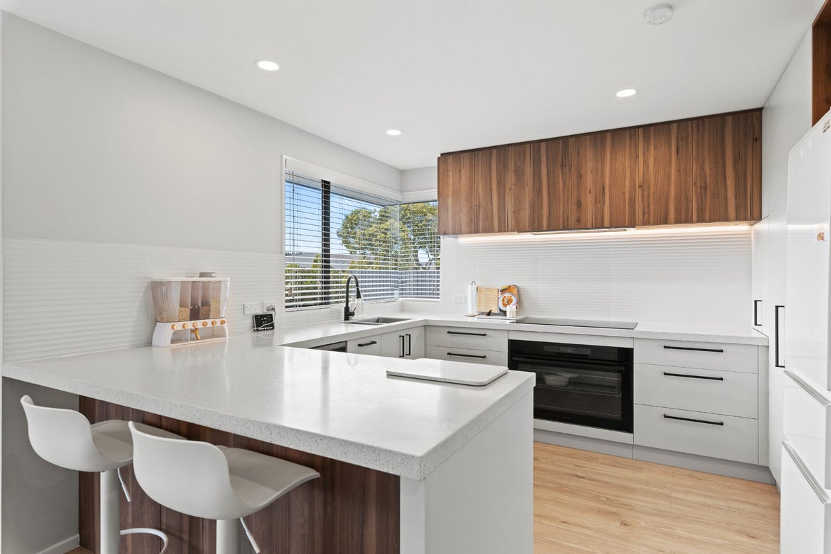2 Anglesea Avenue, Parklands, Christchurch - Carousel 2