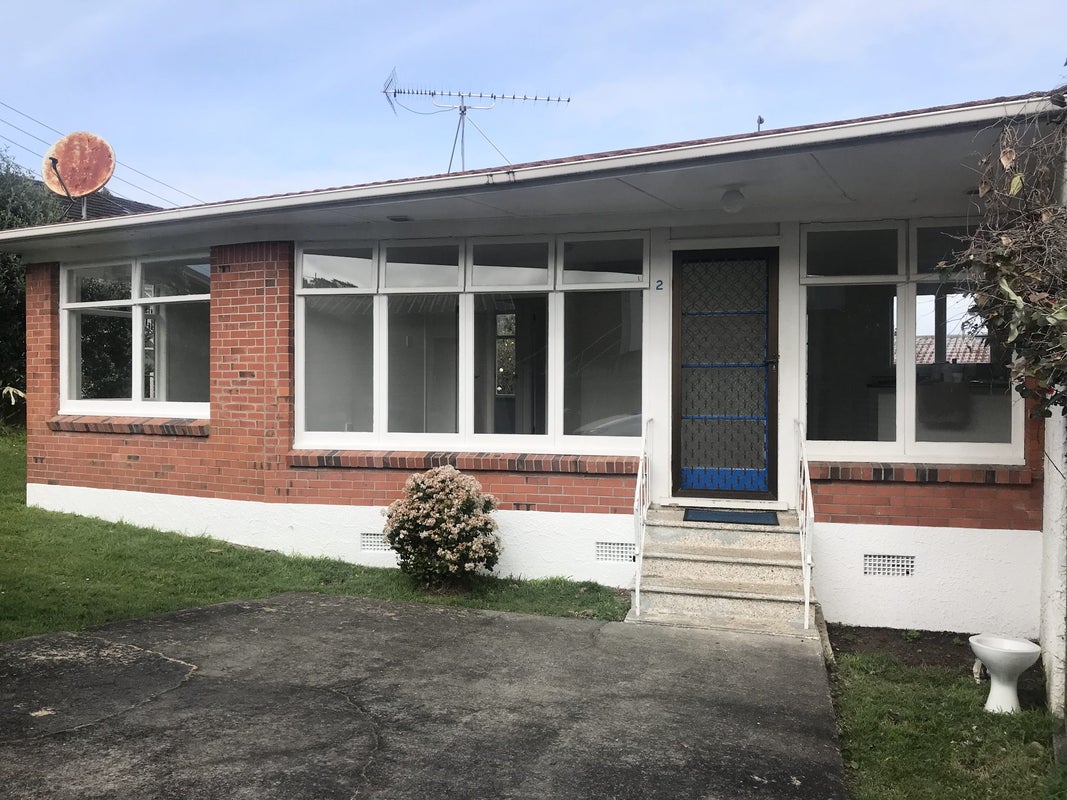 2/2 Crossfield Road, Glendowie, Auckland - Carousel 1