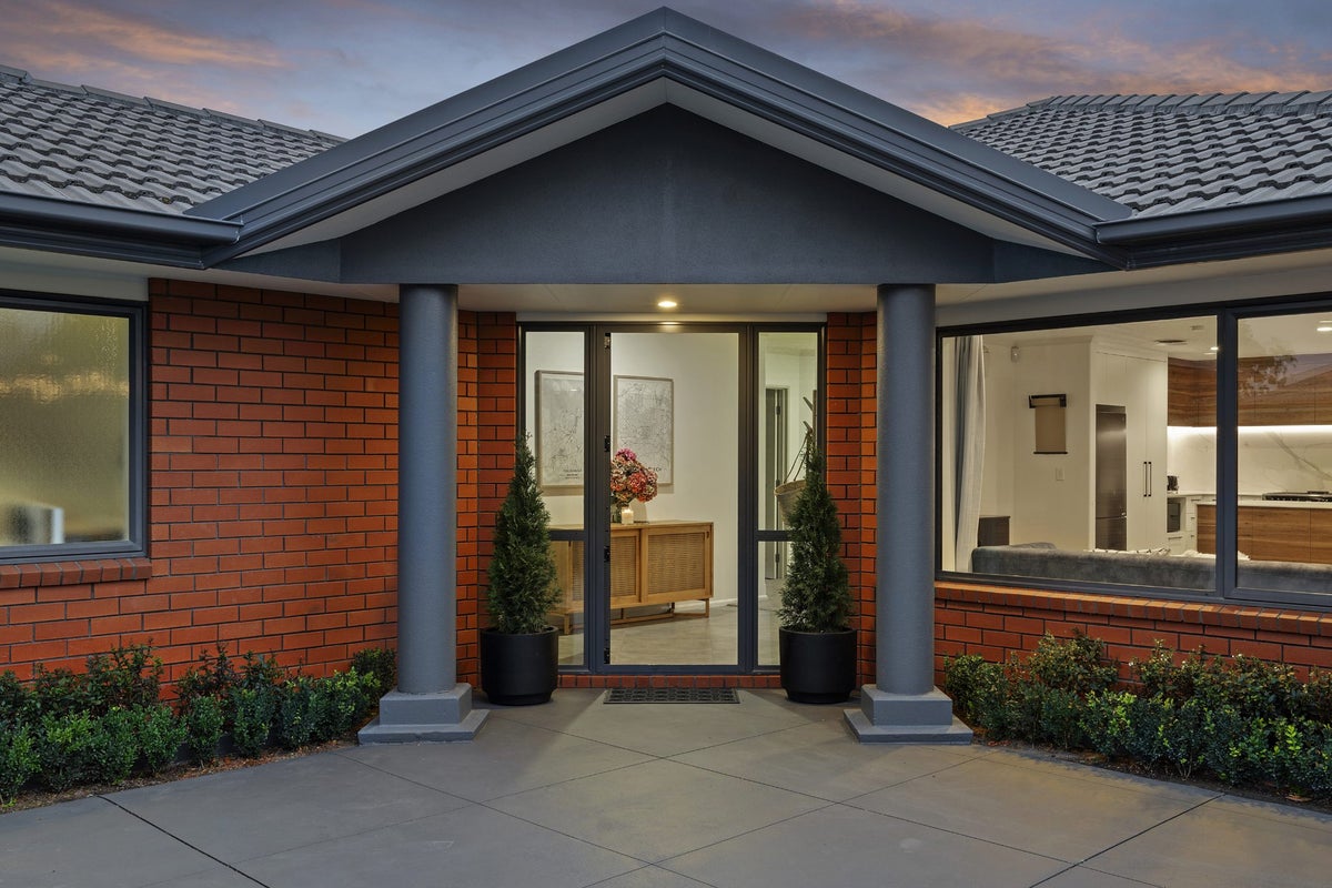 20 Caroline Way, Northwood, Christchurch - Carousel 1