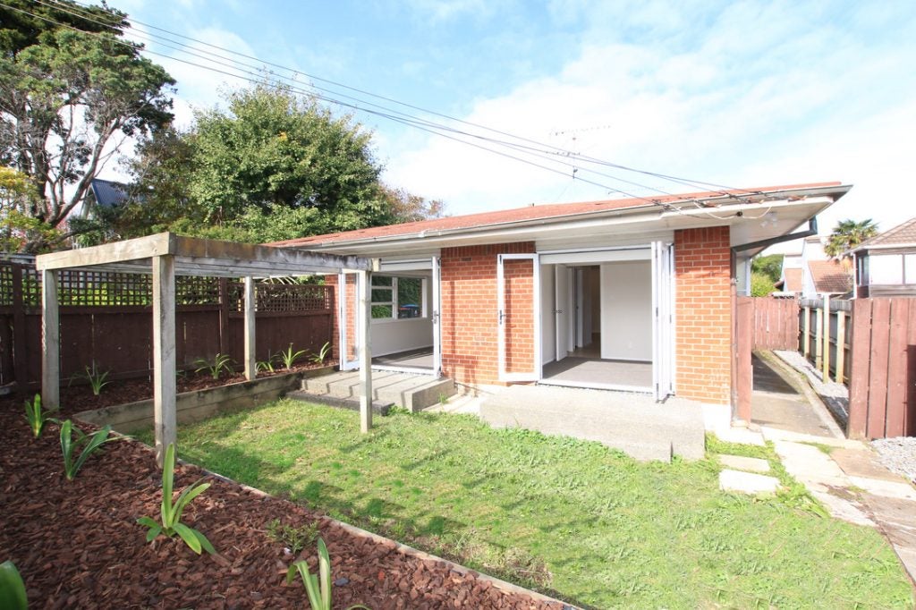 1/90 Ranfurly Road, Epsom, Auckland - Carousel 1
